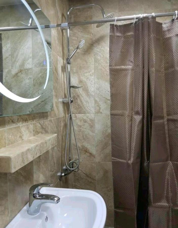 Guest House 15A Kutaisi Dış mekan fotoğraf