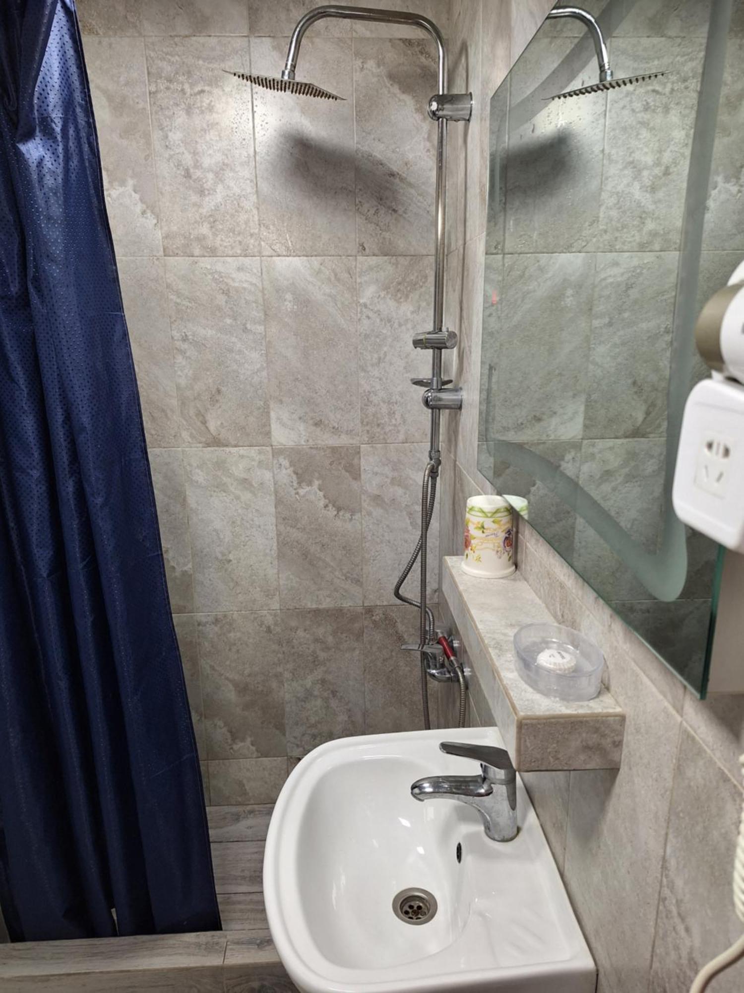 Guest House 15A Kutaisi Dış mekan fotoğraf